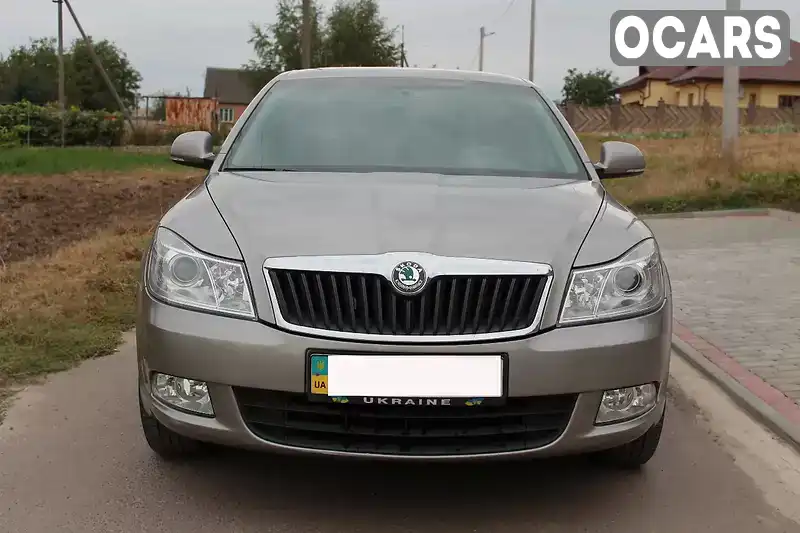 Хэтчбек Skoda Octavia 2010 1.6 л. Ручная / Механика обл. Ровенская, Дубно - Фото 1/16