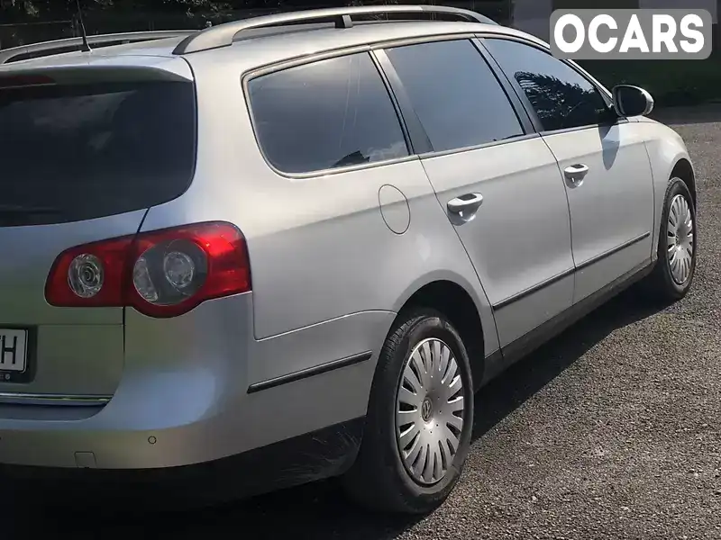 Универсал Volkswagen Passat 2010 2 л. Автомат обл. Ивано-Франковская, Бурштын - Фото 1/21