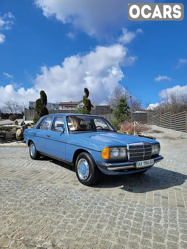 Седан Mercedes-Benz E-Class 1984 2.3 л. Автомат обл. Київська, Київ - Фото 1/21