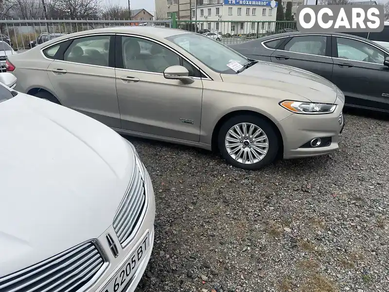 Седан Ford Fusion 2015 2 л. Автомат обл. Киевская, Белая Церковь - Фото 1/10