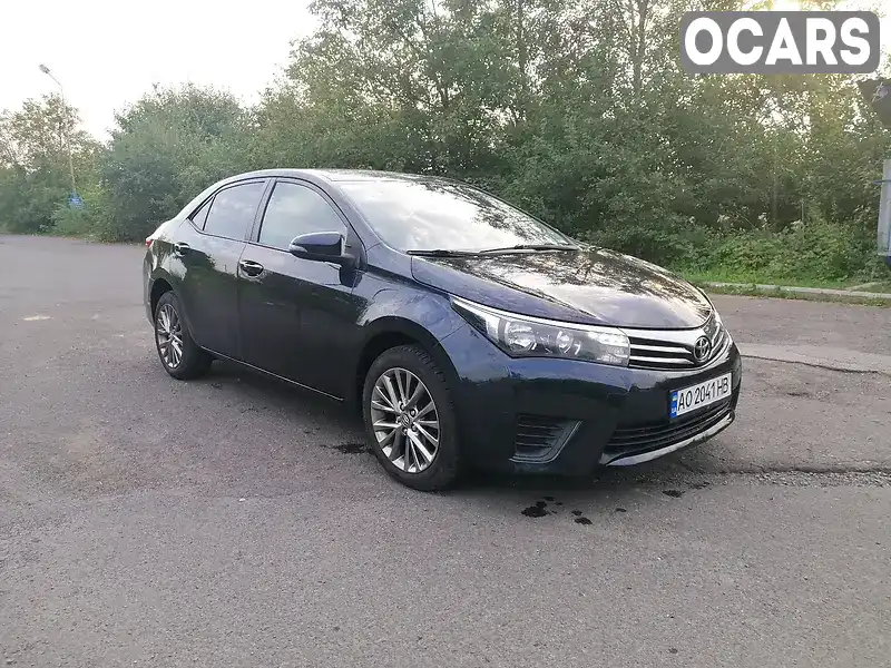 Седан Toyota Corolla 2013 1.3 л. Ручная / Механика обл. Закарпатская, Хуст - Фото 1/21