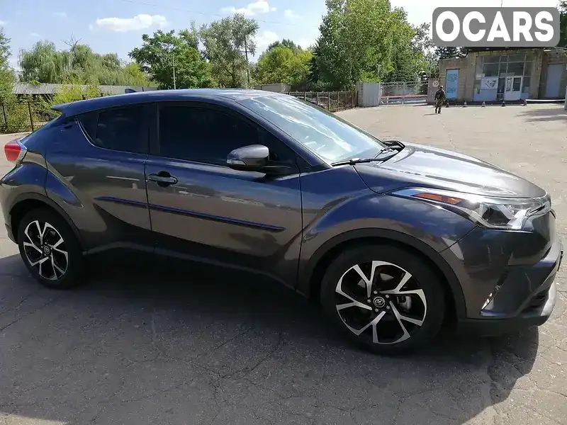 Внедорожник / Кроссовер Toyota C-HR 2018 2 л. Вариатор обл. Донецкая, Дружковка - Фото 1/21