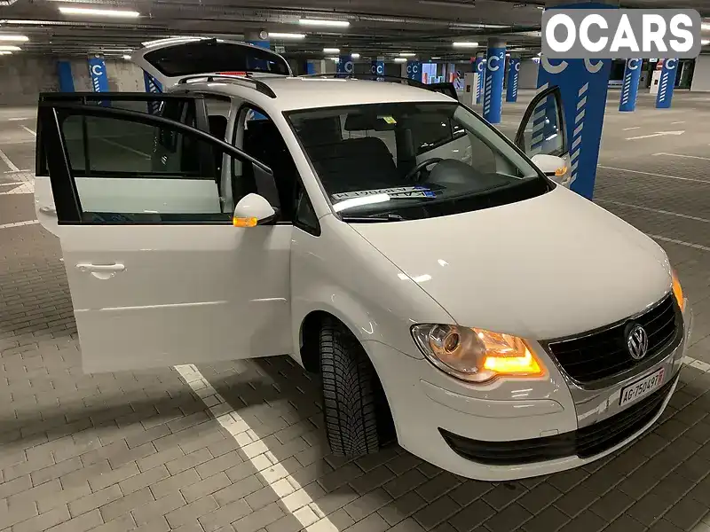 Минивэн Volkswagen Touran 2008 1.4 л. Автомат обл. Киевская, Киев - Фото 1/21