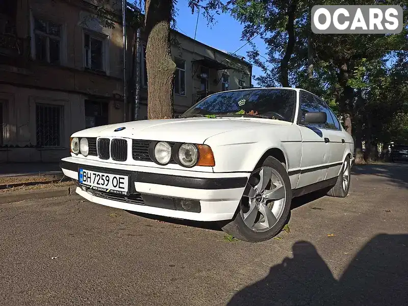 Седан BMW 5 Series 1990 2.5 л. Ручна / Механіка обл. Одеська, Одеса - Фото 1/8