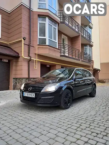 Седан Opel Astra 2004 1.8 л. Ручна / Механіка обл. Івано-Франківська, Надвірна - Фото 1/13