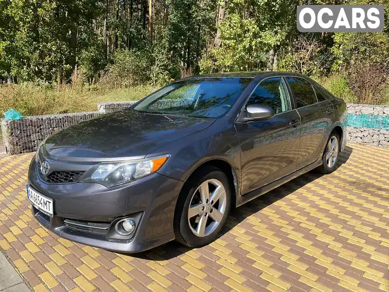 Седан Toyota Camry 2014 2.5 л. Автомат обл. Київська, Київ - Фото 1/21