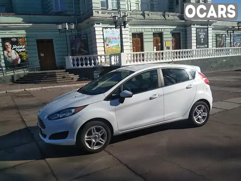 Хетчбек Ford Fiesta 2017 1.6 л. Ручна / Механіка обл. Дніпропетровська, Кам'янське (Дніпродзержинськ) - Фото 1/13