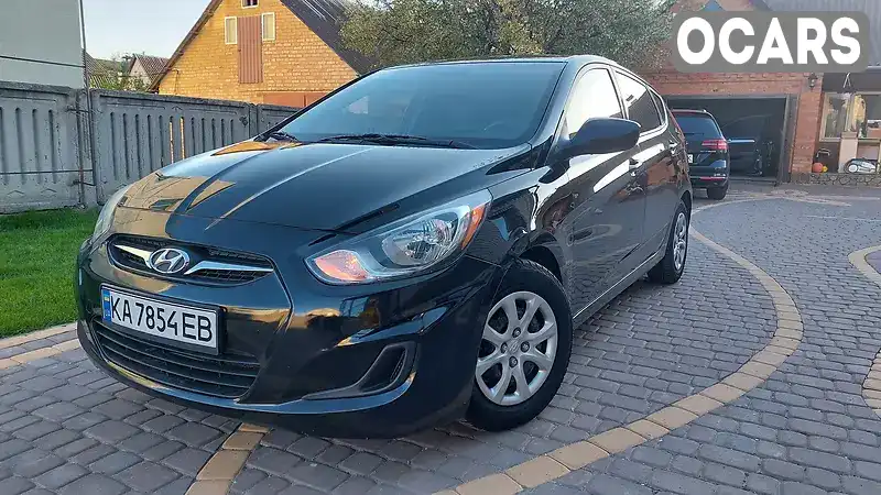 Хетчбек Hyundai Accent 2013 1.6 л. Автомат обл. Київська, Київ - Фото 1/9