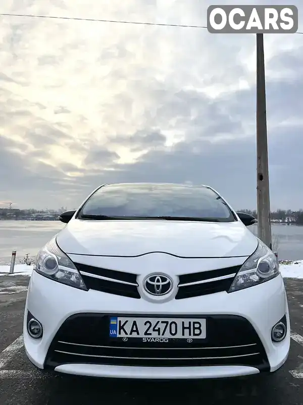Универсал Toyota Verso 2014 2.2 л. обл. Киевская, Киев - Фото 1/21