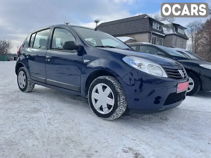 Хэтчбек Dacia Sandero 2010 1.4 л. Ручная / Механика обл. Черниговская, Бахмач - Фото 1/21