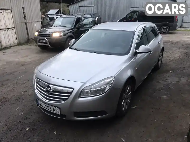 Универсал Opel Insignia 2011 2 л. Автомат обл. Львовская, Львов - Фото 1/8