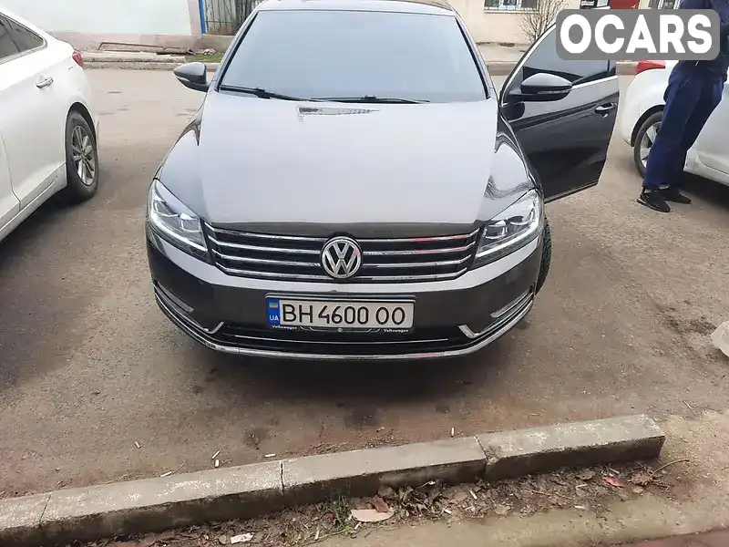 Седан Volkswagen Passat 2013 2 л. Автомат обл. Одесская, Роздильная - Фото 1/11