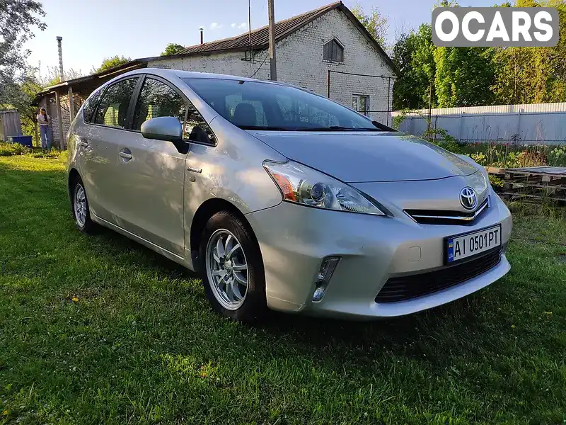 Універсал Toyota Prius v 2012 1.8 л. Варіатор обл. Київська, Київ - Фото 1/20