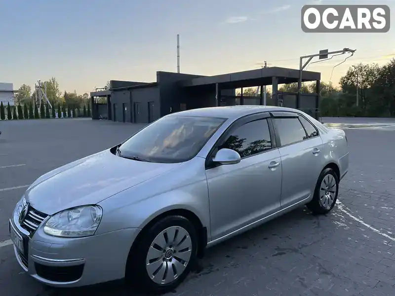 Седан Volkswagen Jetta 2006 1.6 л. Ручная / Механика обл. Ивано-Франковская, Надворная - Фото 1/16