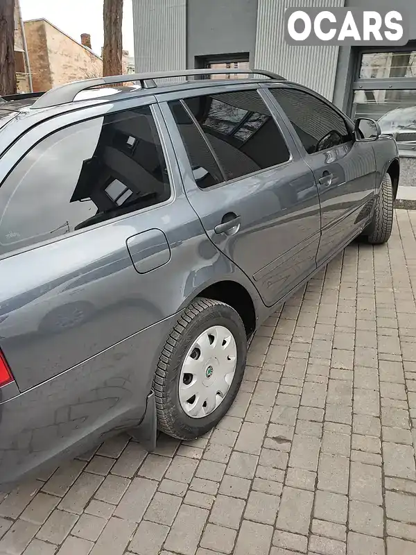 Универсал Skoda Octavia 2011 1.6 л. Ручная / Механика обл. Черновицкая, Черновцы - Фото 1/21