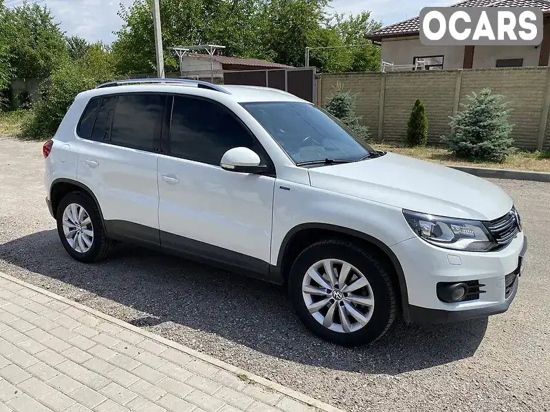 Позашляховик / Кросовер Volkswagen Tiguan 2016 1.4 л. Автомат обл. Запорізька, Запоріжжя - Фото 1/21