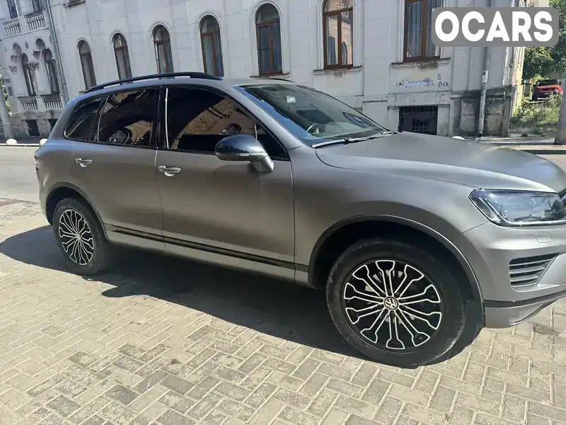 Позашляховик / Кросовер Volkswagen Touareg 2015 3 л. Автомат обл. Чернівецька, Чернівці - Фото 1/21