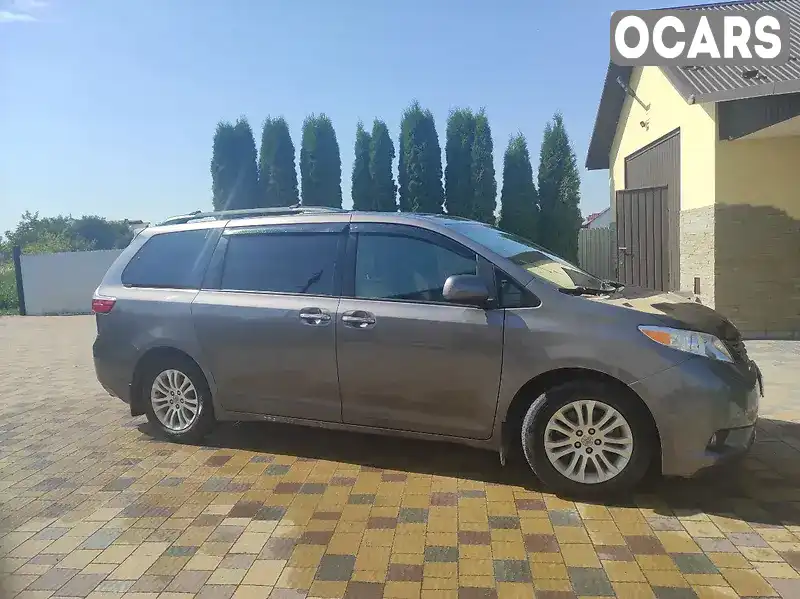 Минивэн Toyota Sienna 2015 3.5 л. Автомат обл. Тернопольская, Тернополь - Фото 1/21