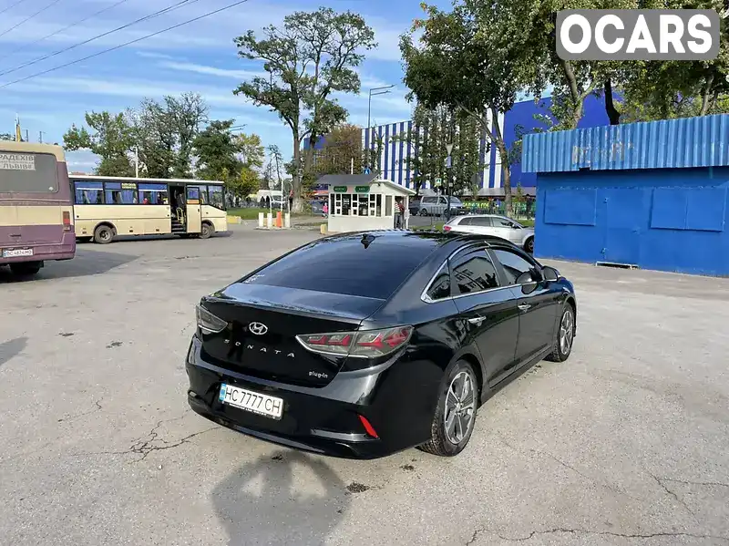 Седан Hyundai Sonata 2019 2 л. Автомат обл. Львовская, Львов - Фото 1/21