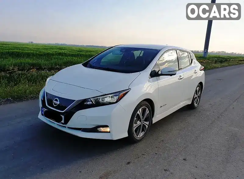 Хэтчбек Nissan Leaf 2018 null_content л. Автомат обл. Одесская, Одесса - Фото 1/16