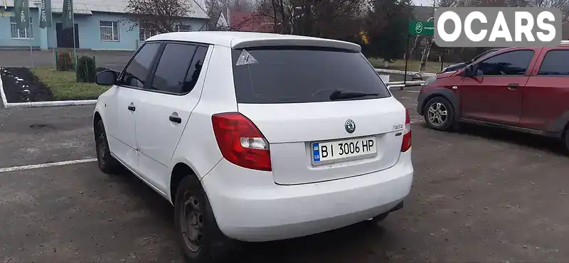 Хэтчбек Skoda Fabia 2011 1.2 л. Ручная / Механика обл. Полтавская, Миргород - Фото 1/5