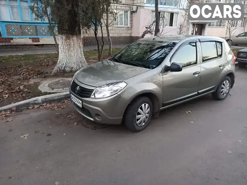 Хэтчбек Renault Sandero 2012 1.4 л. Ручная / Механика обл. Одесская, Измаил - Фото 1/9