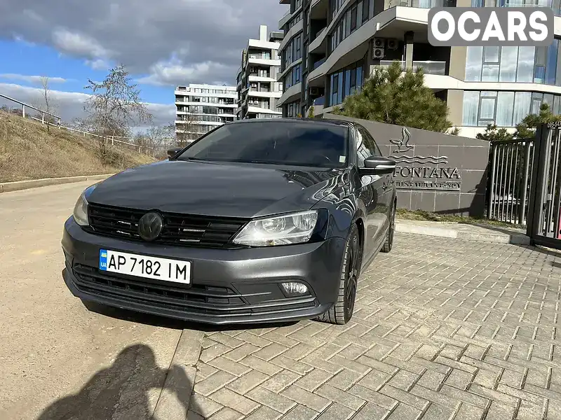 Седан Volkswagen Jetta 2015 1.8 л. Автомат обл. Одесская, Одесса - Фото 1/21