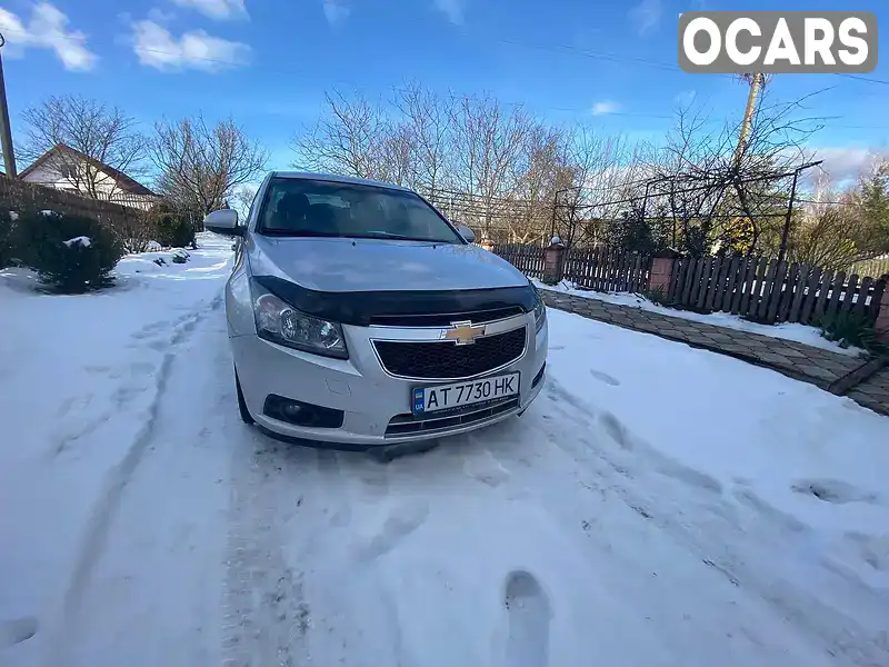 Седан Chevrolet Cruze 2010 2 л. Автомат обл. Івано-Франківська, Калуш - Фото 1/20