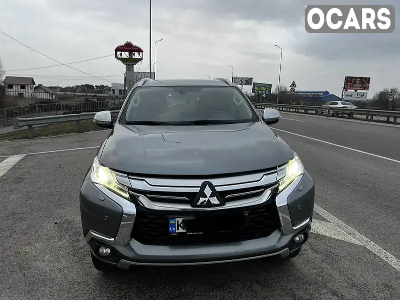 Позашляховик / Кросовер Mitsubishi Pajero Sport 2018 2.4 л. Автомат обл. Київська, Київ - Фото 1/15