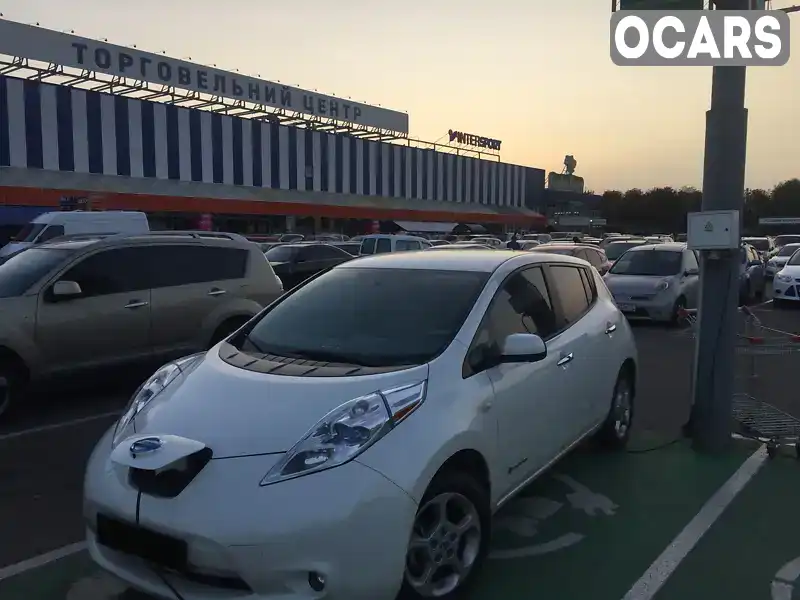 Хэтчбек Nissan Leaf 2013 null_content л. Автомат обл. Киевская, Киев - Фото 1/5