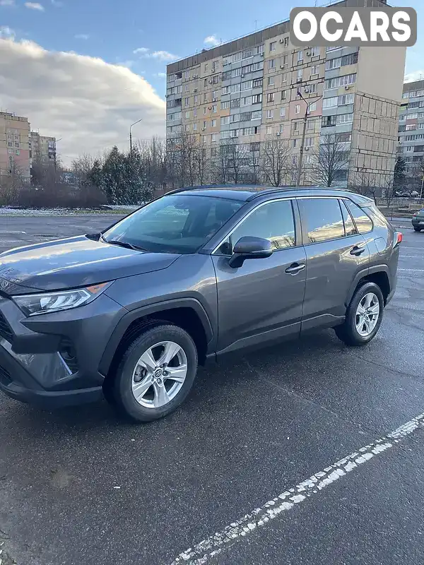 Внедорожник / Кроссовер Toyota RAV4 2020 2.5 л. Автомат обл. Днепропетровская, Кривой Рог - Фото 1/7