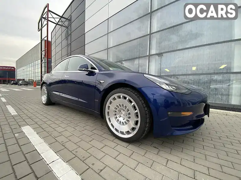 Седан Tesla Model 3 2018 null_content л. Автомат обл. Киевская, Киев - Фото 1/21