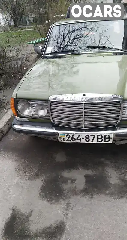 Седан Mercedes-Benz E-Class 1982 3 л. Ручная / Механика обл. Житомирская, Житомир - Фото 1/15