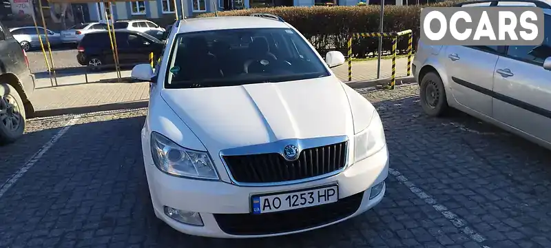 Універсал Skoda Octavia 2012 1.6 л. Ручна / Механіка обл. Закарпатська, Виноградів - Фото 1/21