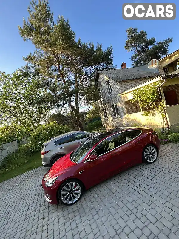Седан Tesla Model 3 2019 null_content л. обл. Киевская, Киев - Фото 1/7
