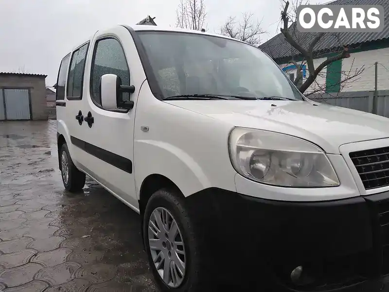 Минивэн Fiat Doblo 2008 1.3 л. Ручная / Механика обл. Винницкая, Козятин - Фото 1/12