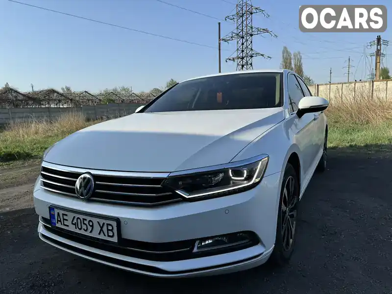 Седан Volkswagen Passat 2017 1.8 л. Автомат обл. Днепропетровская, Павлоград - Фото 1/21