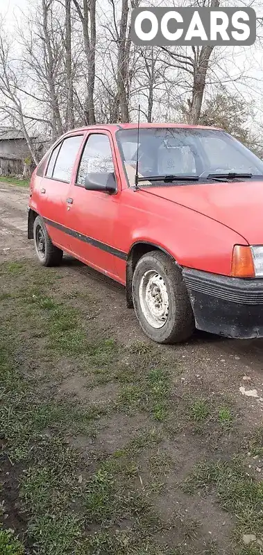 Хэтчбек Opel Kadett 1989 1.3 л. Ручная / Механика обл. Черновицкая, Кельменцы - Фото 1/3