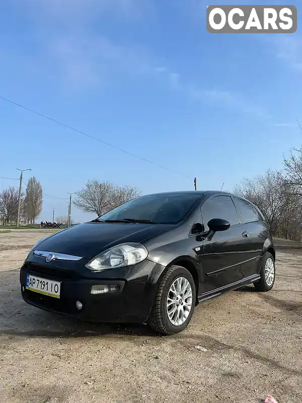 Хетчбек Fiat Punto 2011 1.3 л. Ручна / Механіка обл. Запорізька, Запоріжжя - Фото 1/21