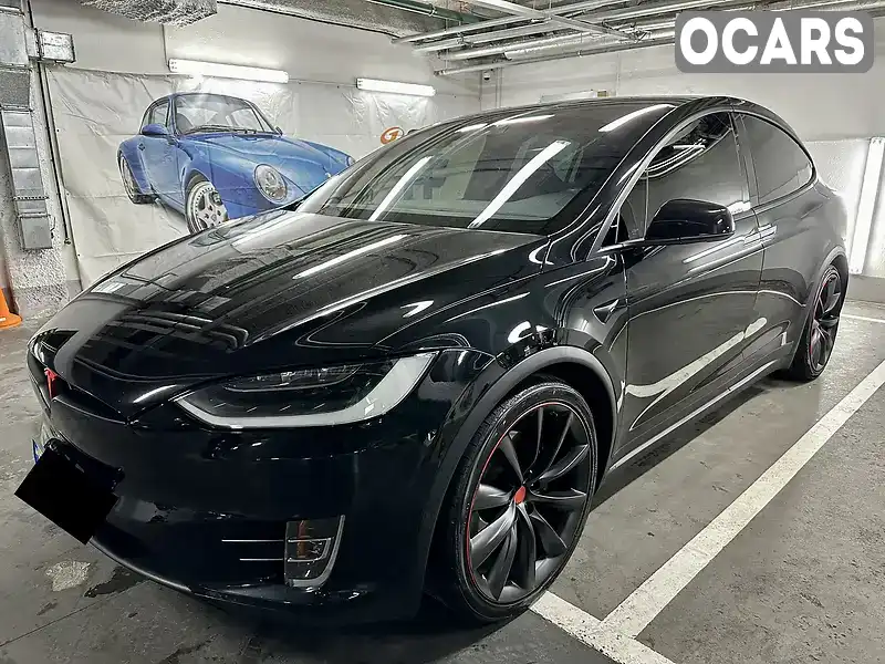 Позашляховик / Кросовер Tesla Model X 2017 null_content л. обл. Київська, Київ - Фото 1/18