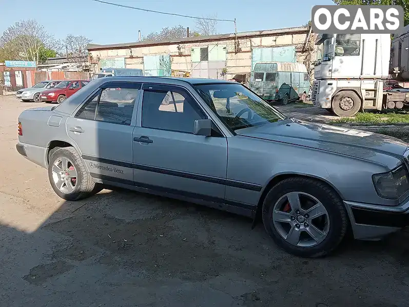 Седан Mercedes-Benz C-Class 1988 2.3 л. Ручна / Механіка обл. Одеська, Одеса - Фото 1/15