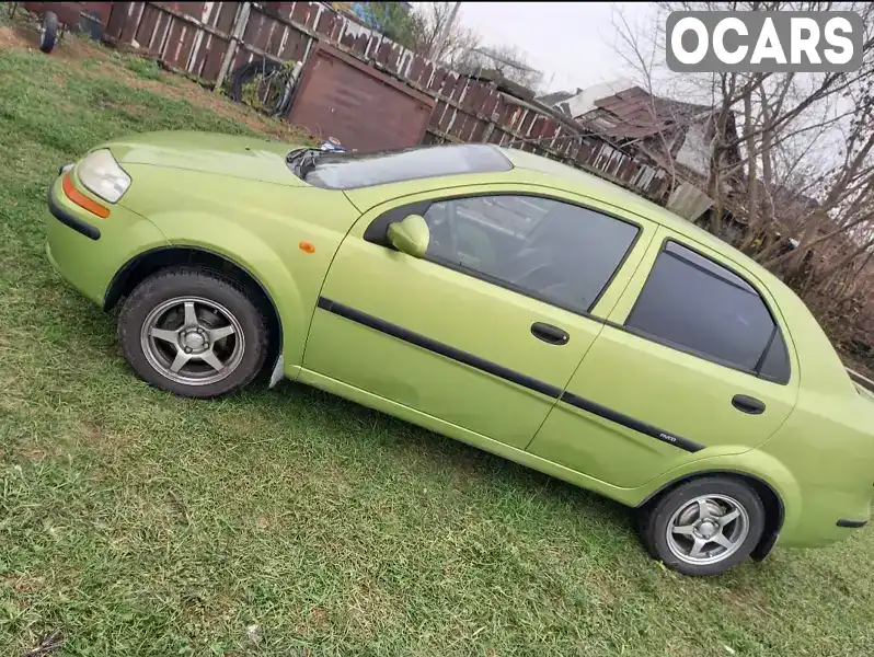 Седан Chevrolet Aveo 2004 1.5 л. Ручна / Механіка обл. Київська, Київ - Фото 1/11