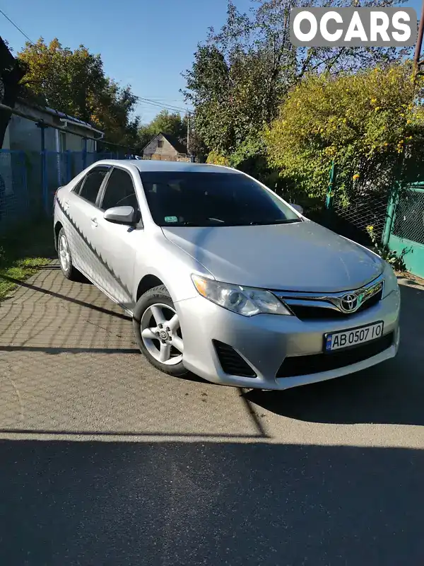 Седан Toyota Camry 2013 2.5 л. Типтроник обл. Винницкая, Могилев-Подольский - Фото 1/21