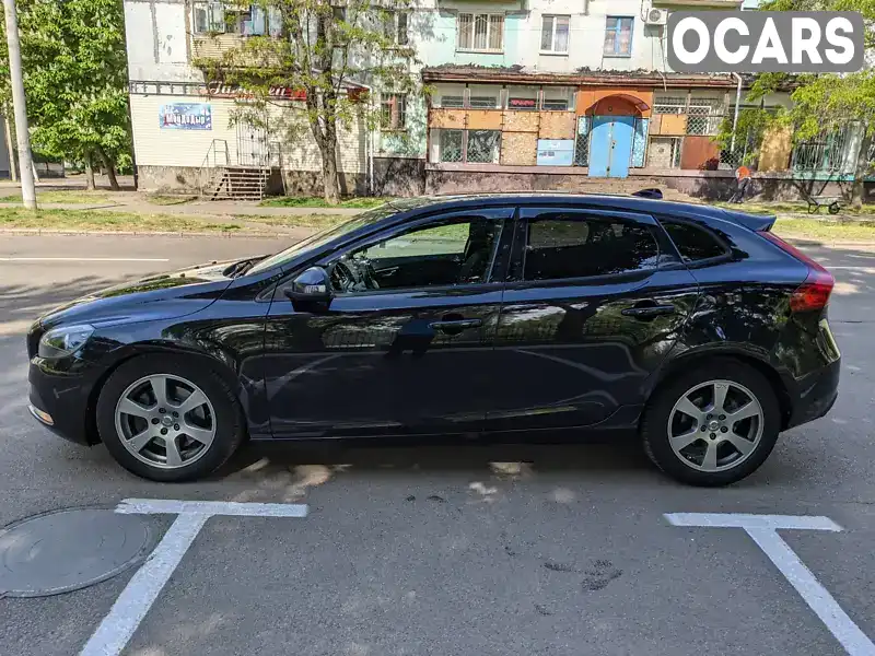 Хетчбек Volvo V40 2012 2 л. Ручна / Механіка обл. Дніпропетровська, Дніпро (Дніпропетровськ) - Фото 1/21