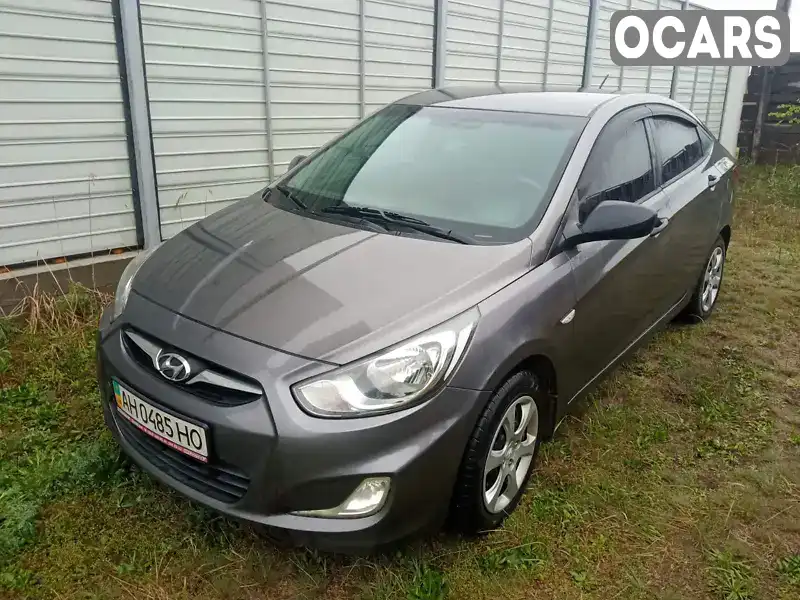 Седан Hyundai Accent 2011 1.4 л. Ручна / Механіка обл. Київська, Київ - Фото 1/21