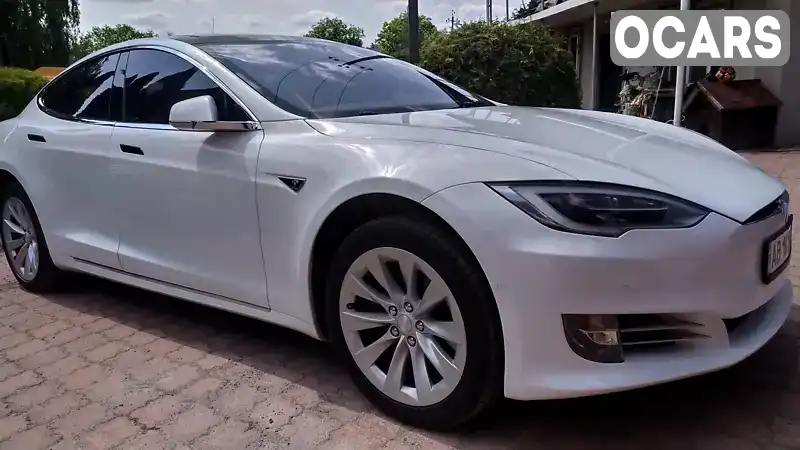 Ліфтбек Tesla Model S 2016 null_content л. обл. Вінницька, Вінниця - Фото 1/21