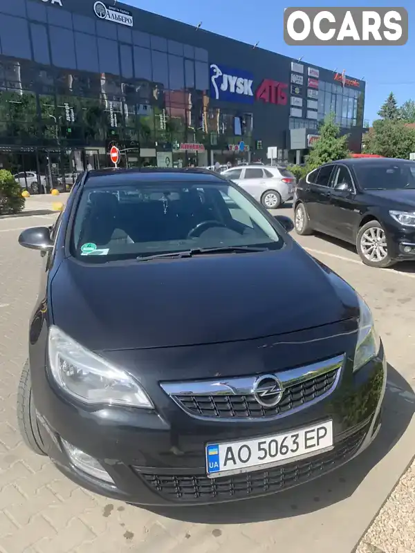 Універсал Opel Astra 2012 1.7 л. Ручна / Механіка обл. Закарпатська, Ужгород - Фото 1/14