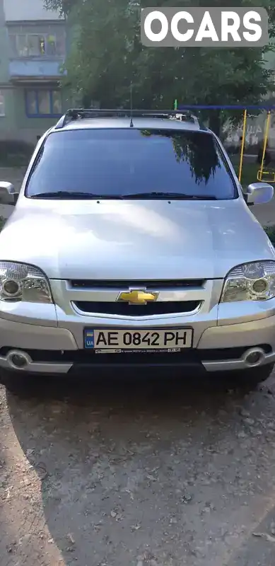 Внедорожник / Кроссовер Chevrolet Niva 2010 1.7 л. Ручная / Механика обл. Днепропетровская, Днепр (Днепропетровск) - Фото 1/19