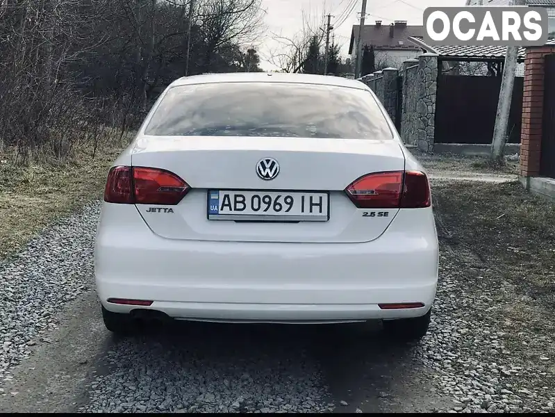 Седан Volkswagen Jetta 2013 2.5 л. Автомат обл. Винницкая, Винница - Фото 1/21