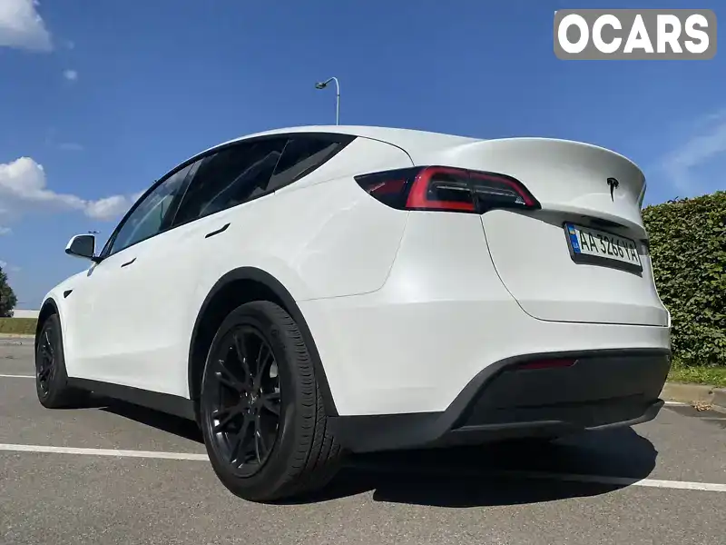 Внедорожник / Кроссовер Tesla Model Y 2021 null_content л. Автомат обл. Киевская, Киев - Фото 1/21